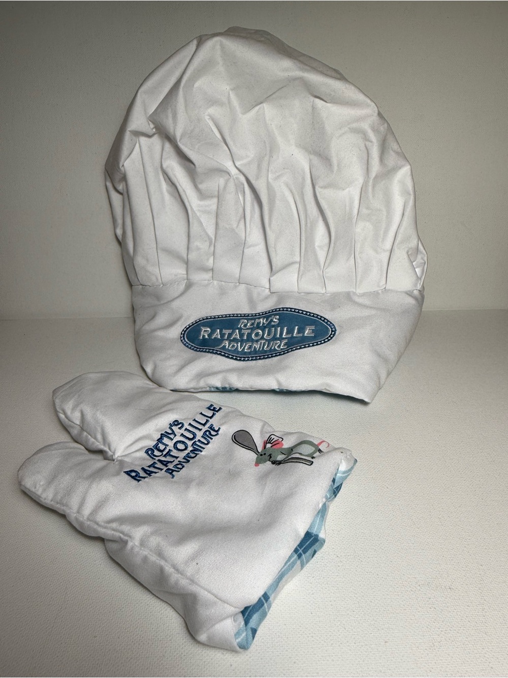 Disney Parks Epcot Remy’s Ratatouille Adventure Little Chef‎ Set Hat and Glove
